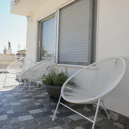 Sunset Garden Perea- Sea View Appartamento Peraía